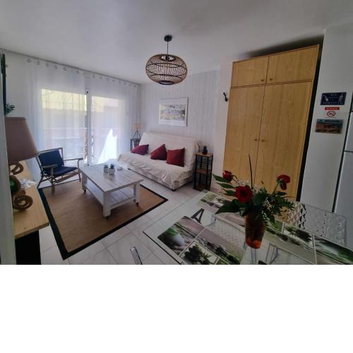 Lovely one bedroom with balcony