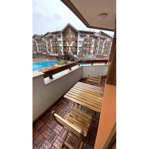 Lovely private apartment in Belelvedre