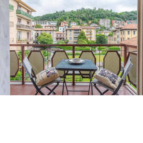 Lovely & Quiet Apartment - with Balcony