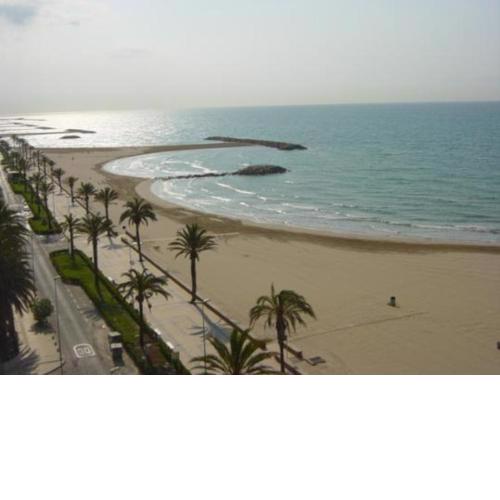 Lovely seaside apartment in front of Calafell beach and Cunit beach