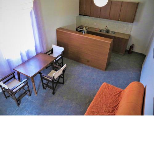 Lovely Spacious apartment by the beach