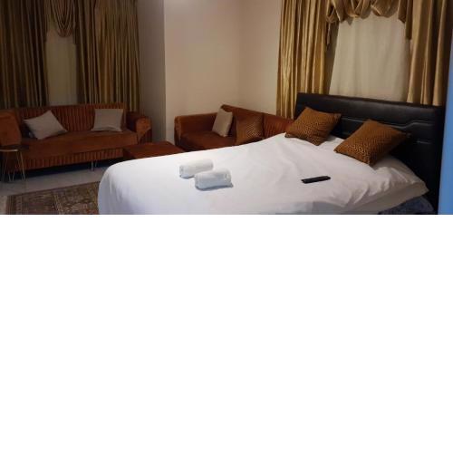 Lovely Specious 2 bedroom suite apartment Near IST Airport Shuttle option