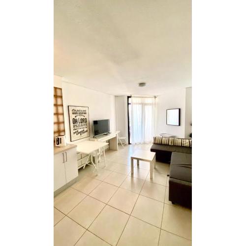 Lovely Studio Los Cristianos WIFI, Cable TV, Pool