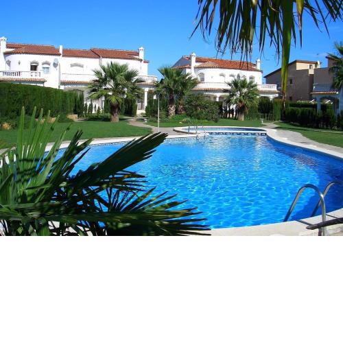 Lovely villa in family resort