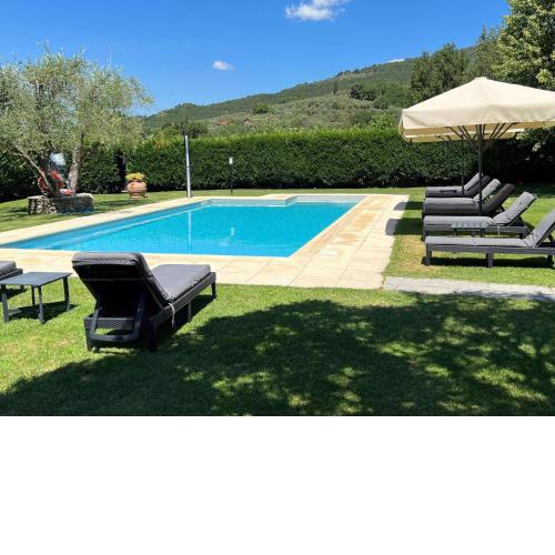 Lovely Villa in Loro Ciuffenna with Swimming Pool