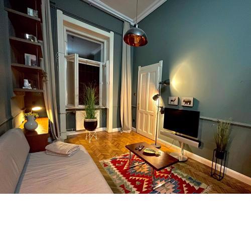 Lovely Vintage Budapest Studio
