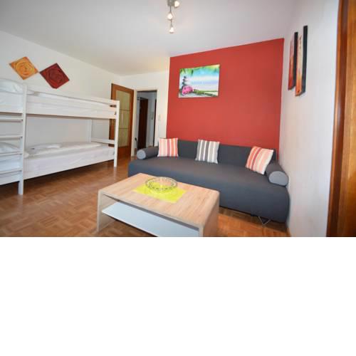 LOW BUDGET Apartment Areit Lozano by Apartments Ged