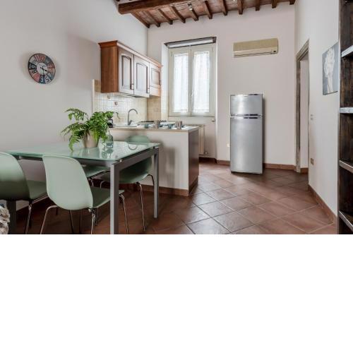Lucca - Piazza dell’Anfiteatro Central Apartment!