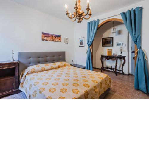 Lucca Historic Center Cozy Apartment!