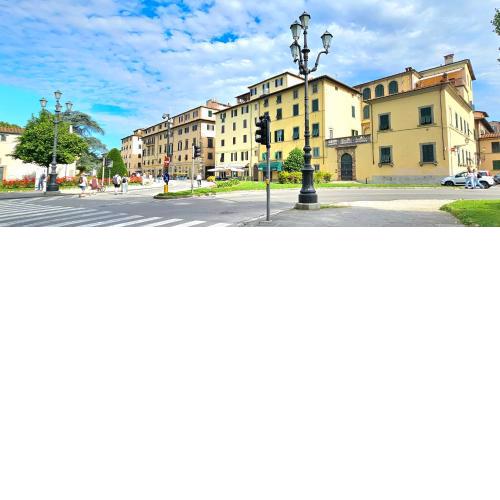 Lucca Walls Dream - City Centre in front of the historical Walls -