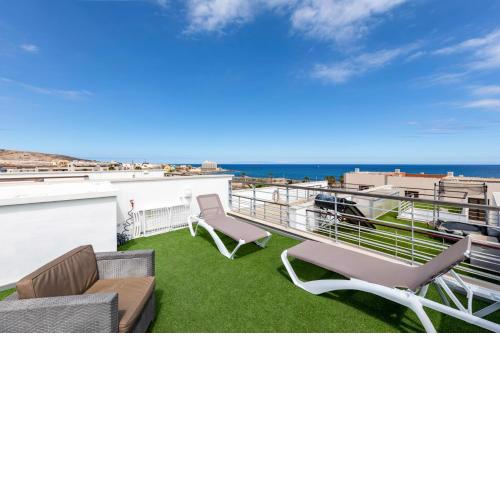 LUCIAS ROOFTOP HOLIDAY HOME - by MEDANO4YOU