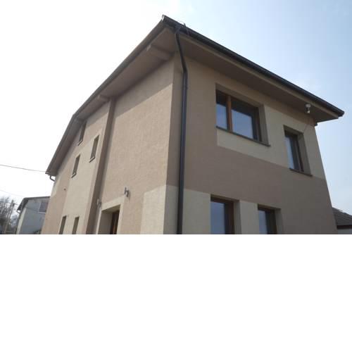 ***LUCKY 8 GUESTHOUSE***
