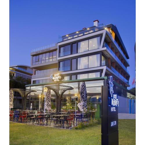 Lucky Monkey Hotel