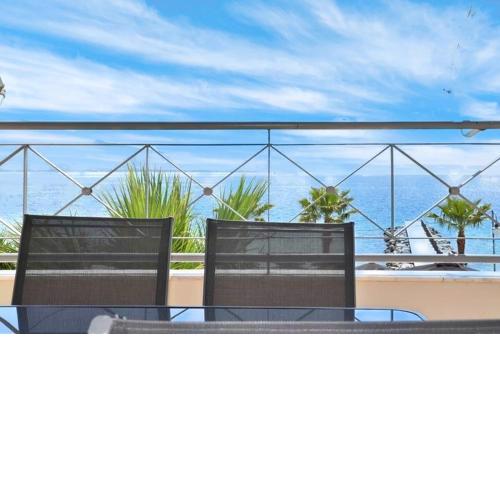 Lucky's Homes - Luxury Seaview Suite