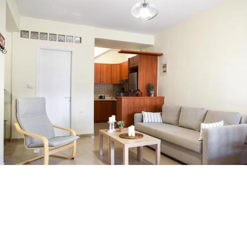 Lucky's Homes - Rose Summer Getaway