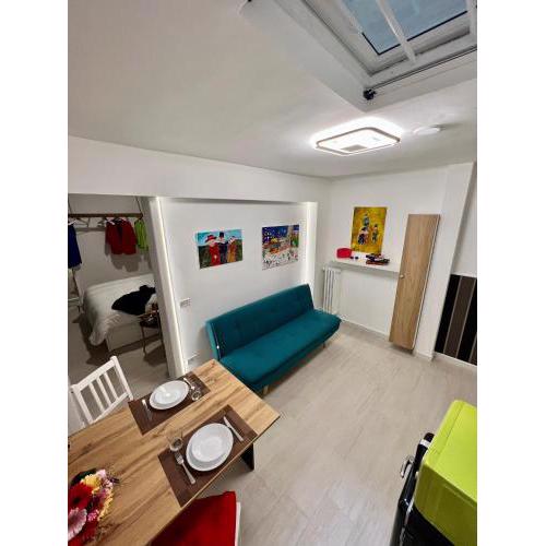 Ludo's Flat Bari Center