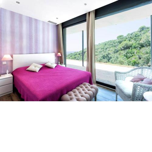 Lujo con piscina, jacuzzi y playa privada