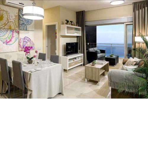Lujo piso nuevo 1linea de playa+piscina y garaje