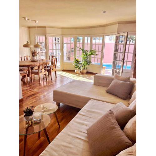 lujosa villa con piscina privada