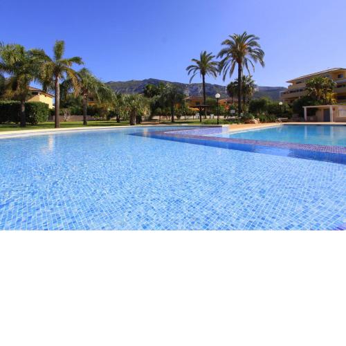Lujoso Triplex Residencial Azahares by costablancarent