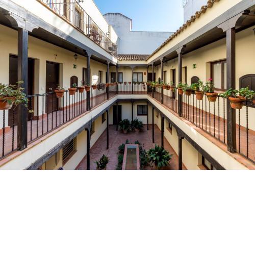 Lumbreras Host