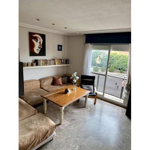 Luminoso APARTAmento con parkING