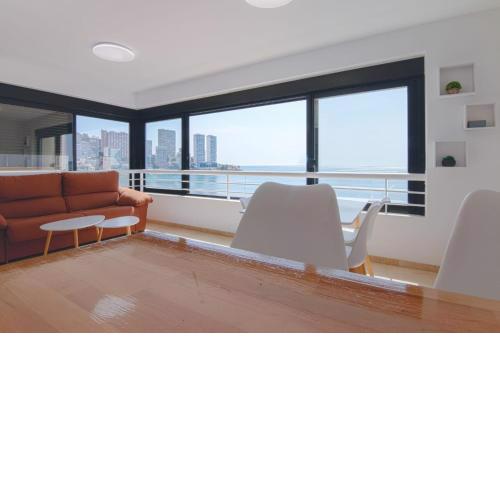Luminoso Apartamento en Primera Línea de Playa