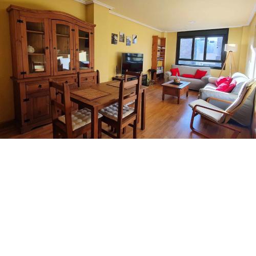 Luminoso y Acogedor Apartamento en Zona Exclusiva