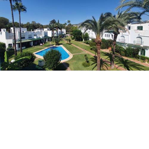 Luminous Renovated Townhouse 1st Line Los Naranjos Golf