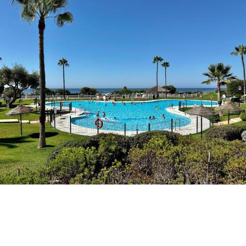 Lunamar front line beach - EaW Homes