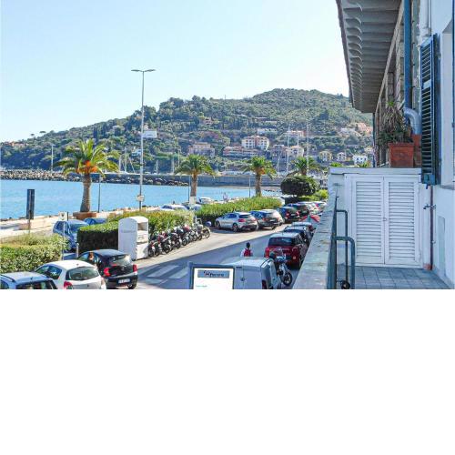 Lungo Mare 30