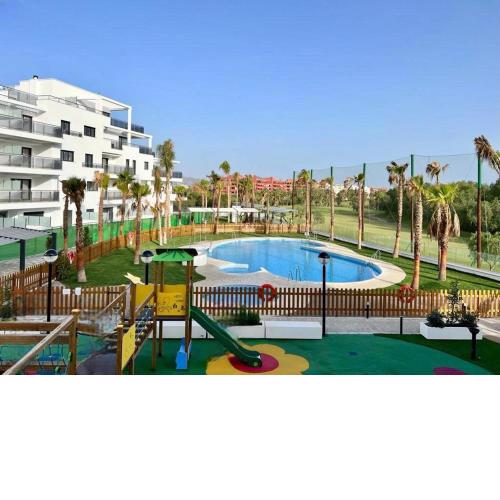 Lush apartment with gym in Motril Playa