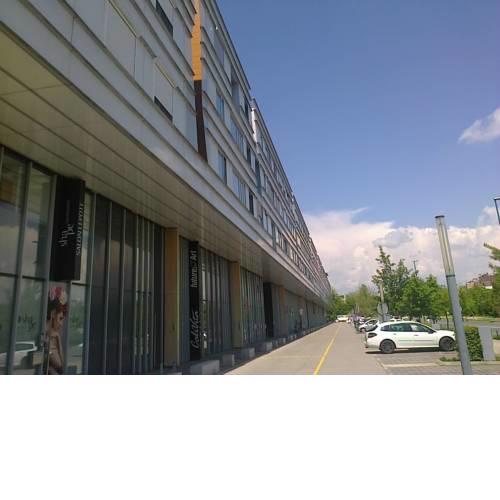 LUX 70 m² Apt. & Free Garage Parking