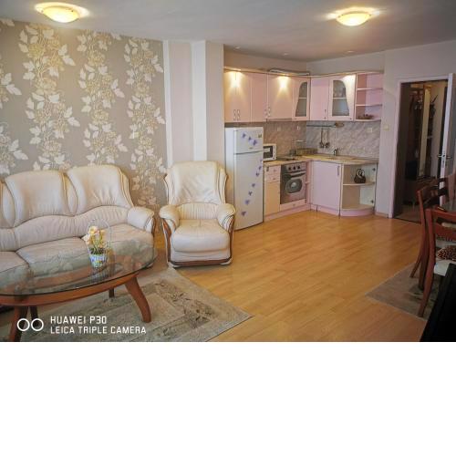 Lux Apartment Sisi