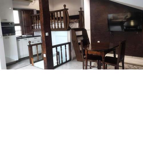 Lux Central Shumen Apartment