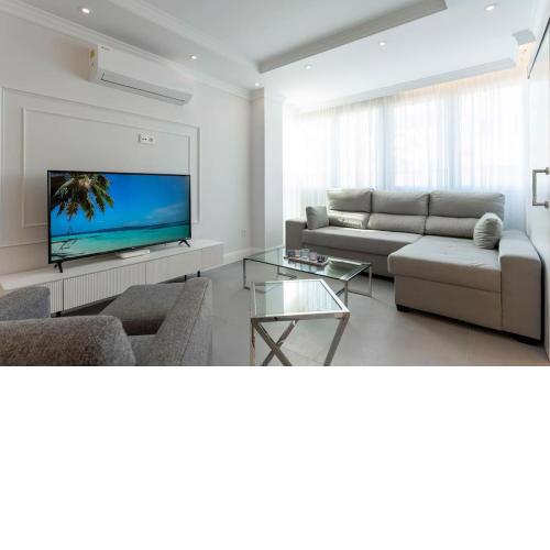 Lux frontline apartment