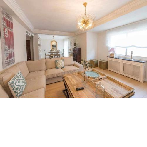 Luxe Castelar 19