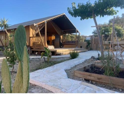 Luxe Safari Lodge Glamping Louloudia