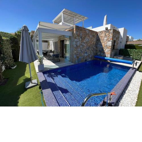 Luxe villa met verwarmd privé zwembad - Cabo Roig