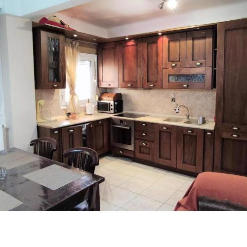 Luxurious 2 bedroom Center