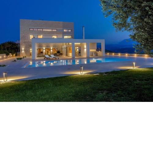 Luxurious 6- Bed Private Villa in Heraklion Crete
