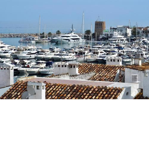 Luxurious apartment in the heart of Puerto Banus