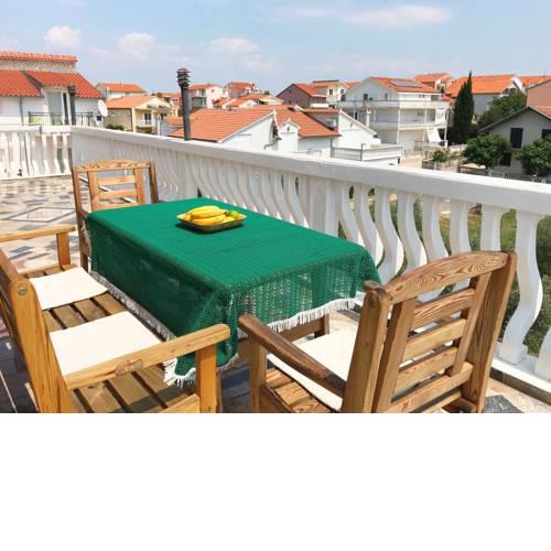 Luxurious Apartment in Vodice with Garden