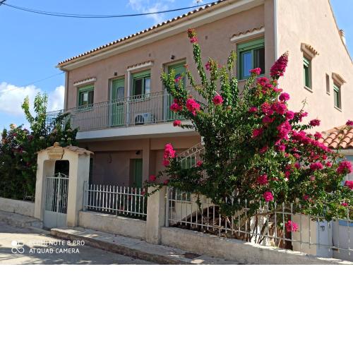 LUXURIOUS APARTMENTS ANGELINA 2