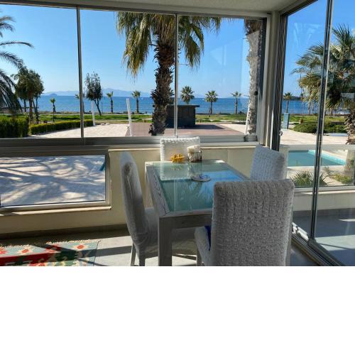 Luxurious Atlantean Beachfront Summer Home