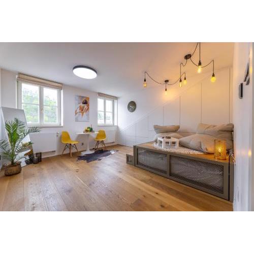 Luxurious, charming studio perfect for couples