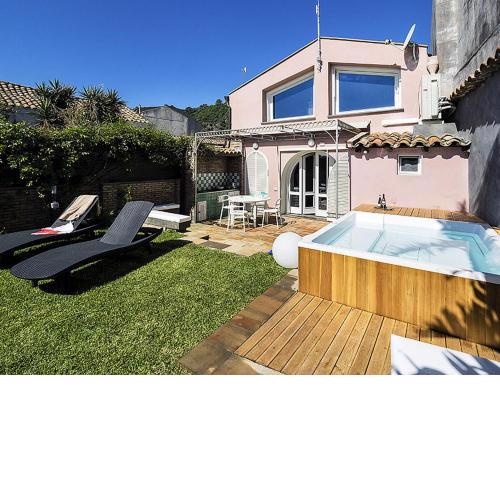 Luxurious Holiday Home in Acireale with Jacuzzi