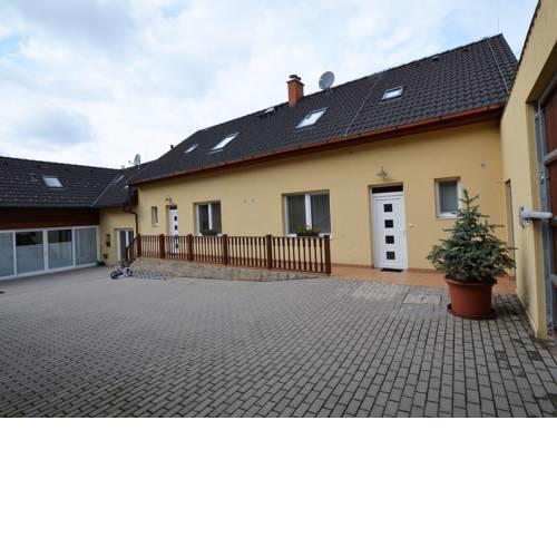Luxurious Holiday Home in Babice with Swimming Pool