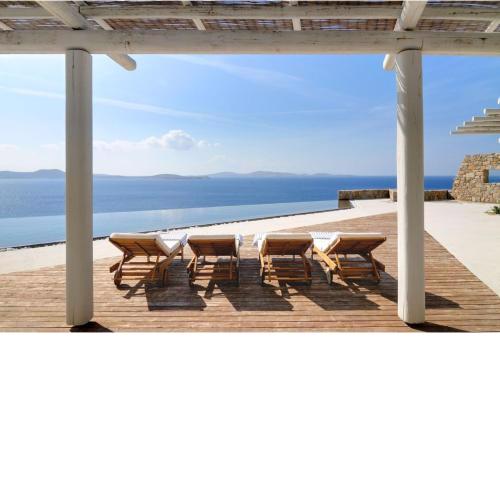 Luxurious Mykonos Villa 7 Bedrooms Villa Melianthe Private Infinity Pool and Astounding Sunset Sea Views Agios Ioannis
