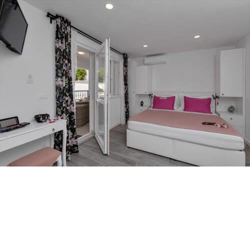 Luxurious studio apartment Jube